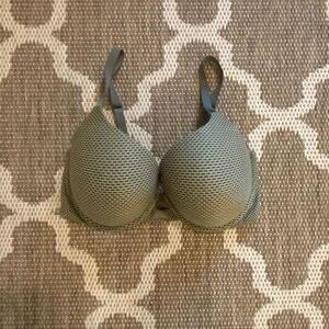 Victoria’s Secret perfect shape bra size 36DD